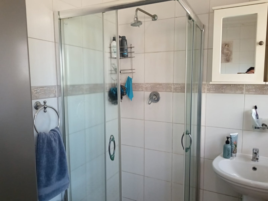 4 Bedroom Property for Sale in Carters Glen Northern Cape